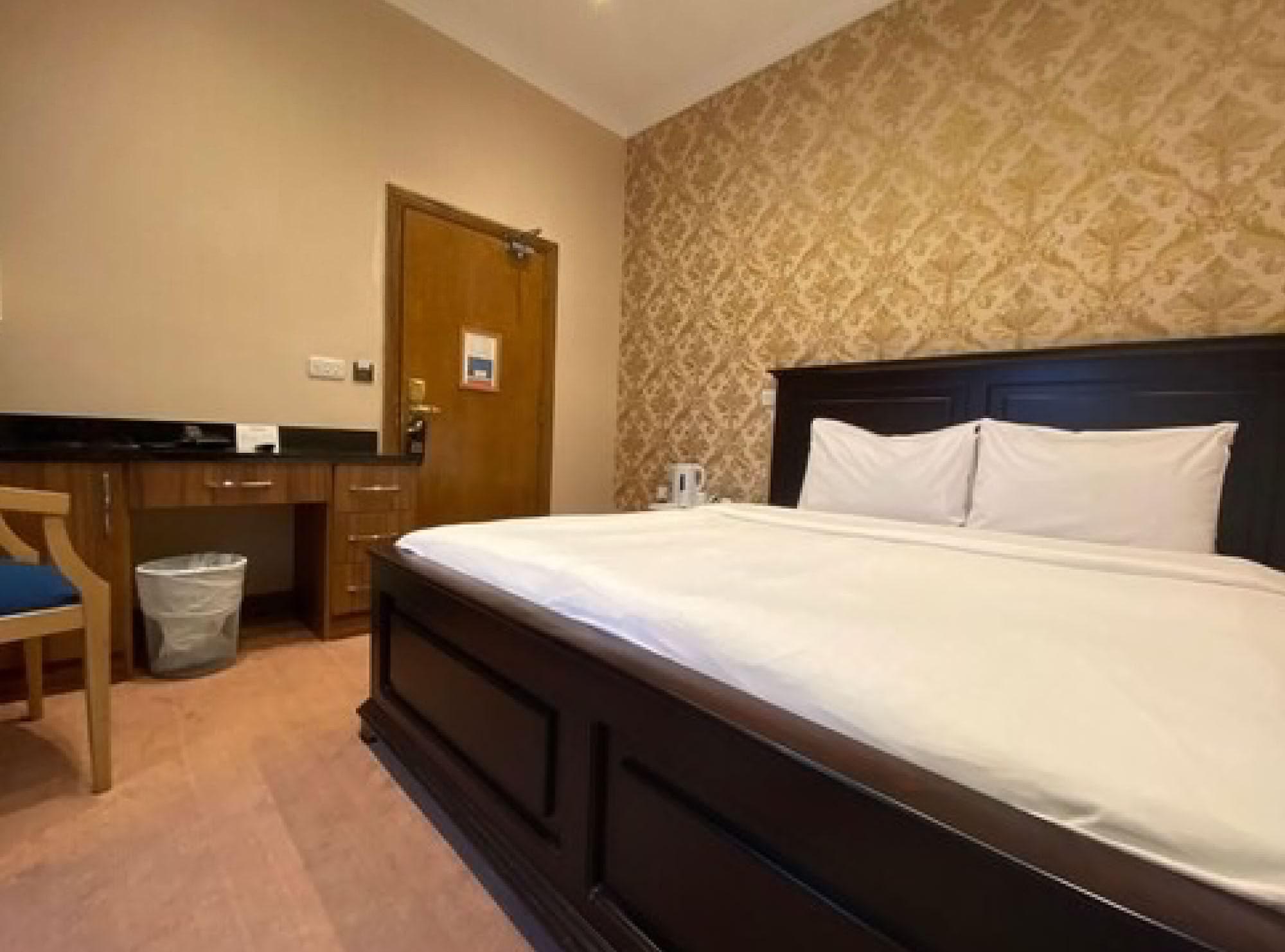 Baylis House Hotel Slough Buitenkant foto