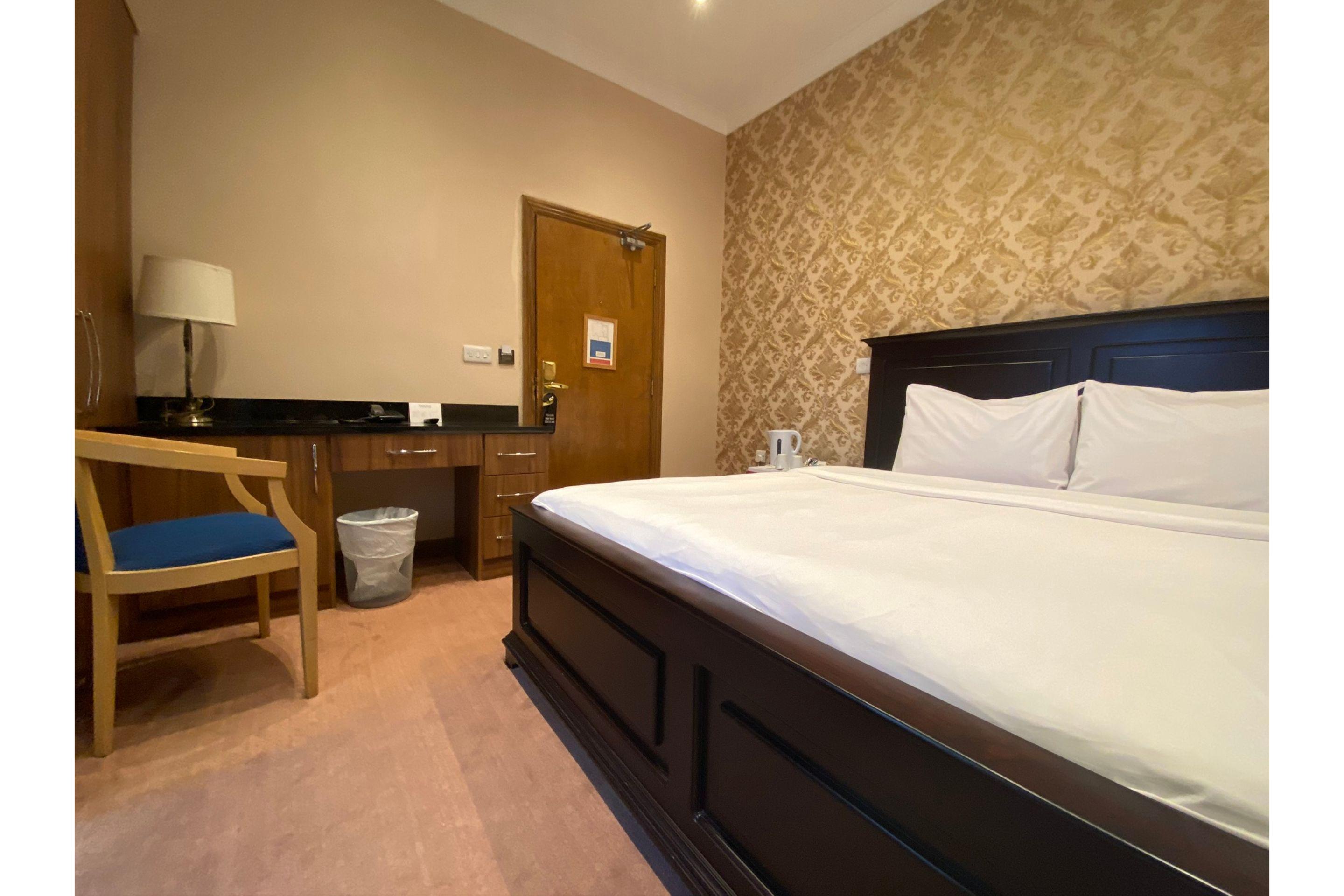 Baylis House Hotel Slough Buitenkant foto
