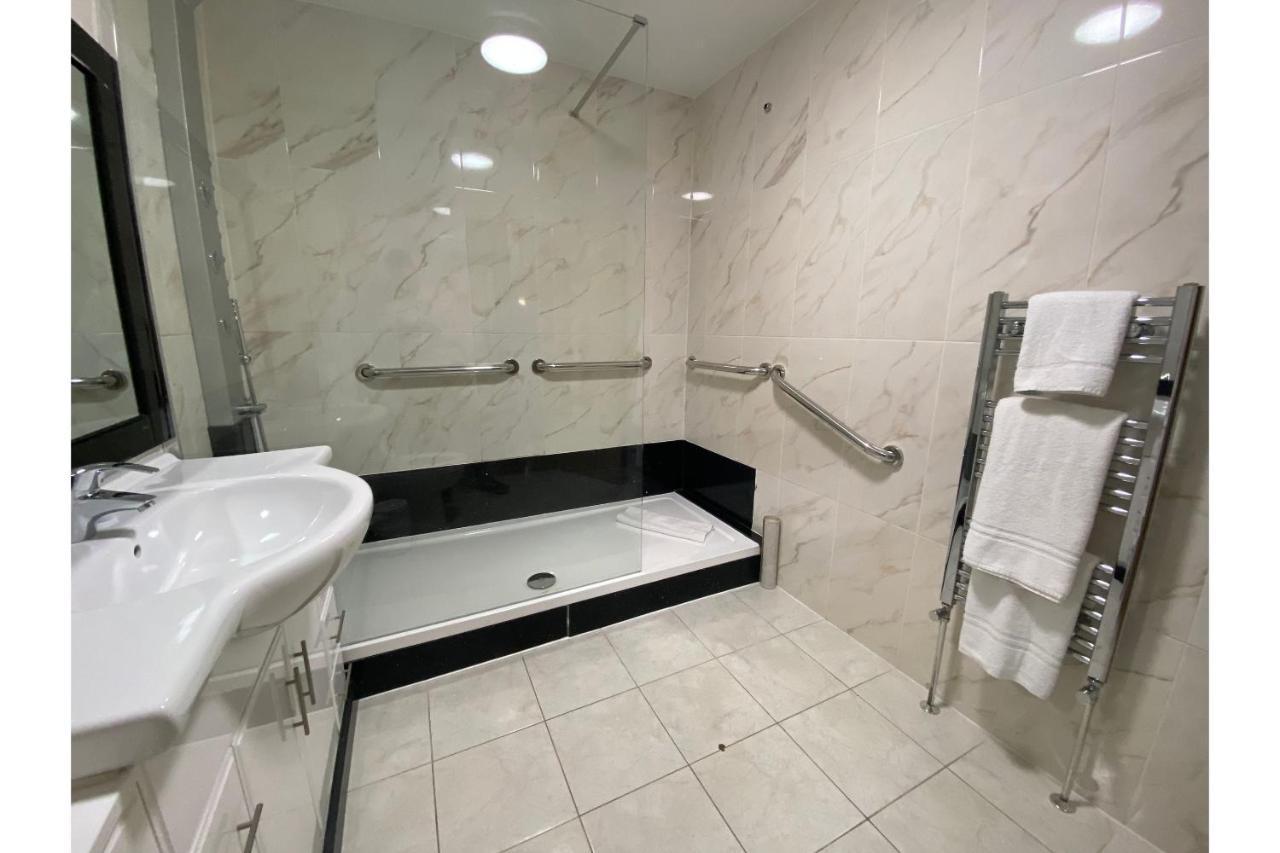 Baylis House Hotel Slough Buitenkant foto